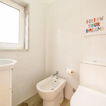 Guestready - Captain's Near Agua Museum Apartament Lizbona